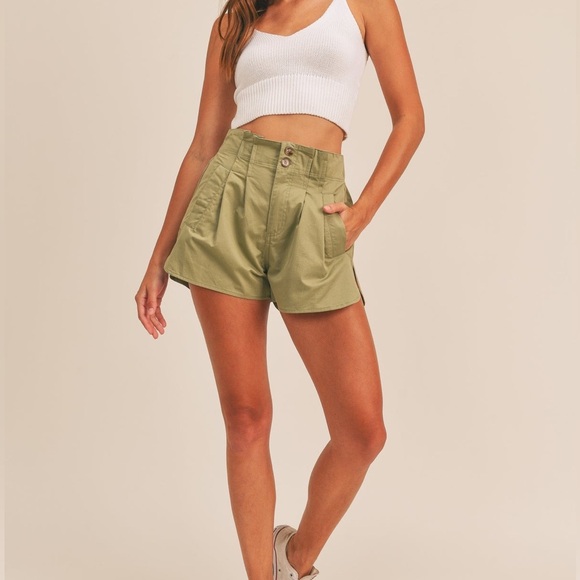 Women's Shorts - Picture 1 of 8